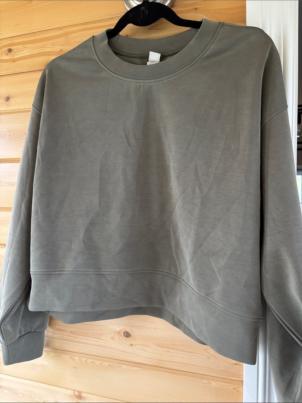 Ododos NWOT Cropped Crewneck Sweatshirt in Olive Gray